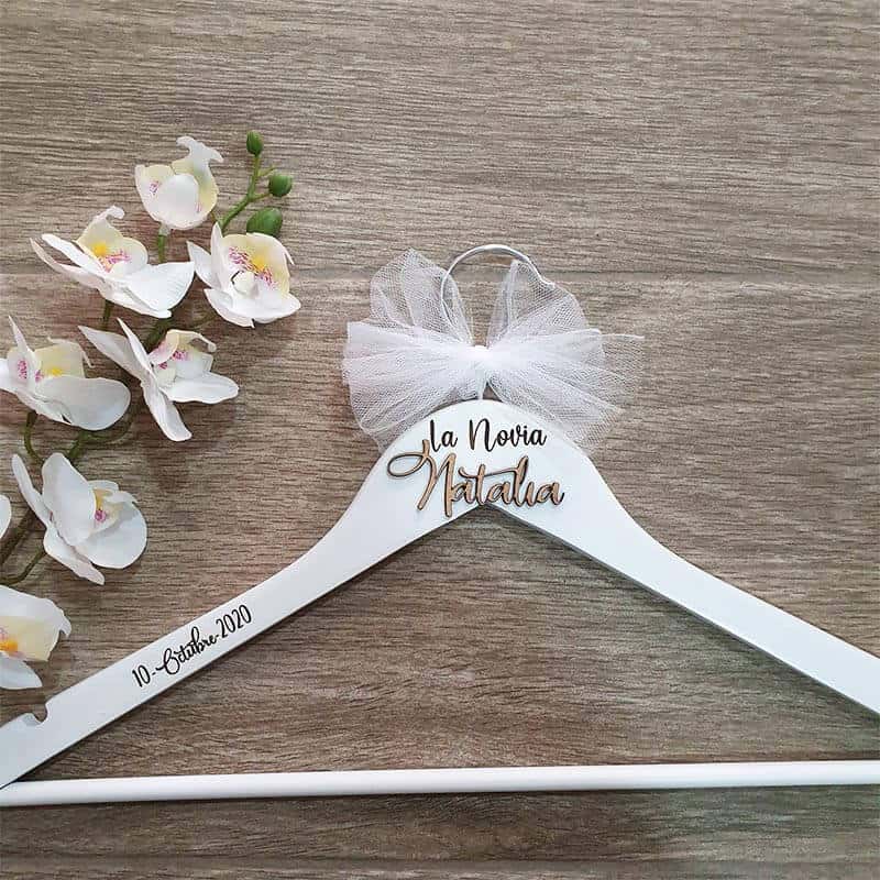 Perchas de boda personalizadas para novia-novio – Letrasynombres