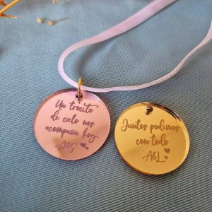 Medalla Espejo Personalizada para Ramo de Novia