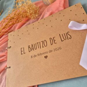 Libro de firmas de madera personalizado para bautizo
