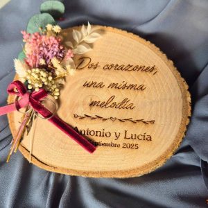 Portaalianzas rodaja de madera con ramillete