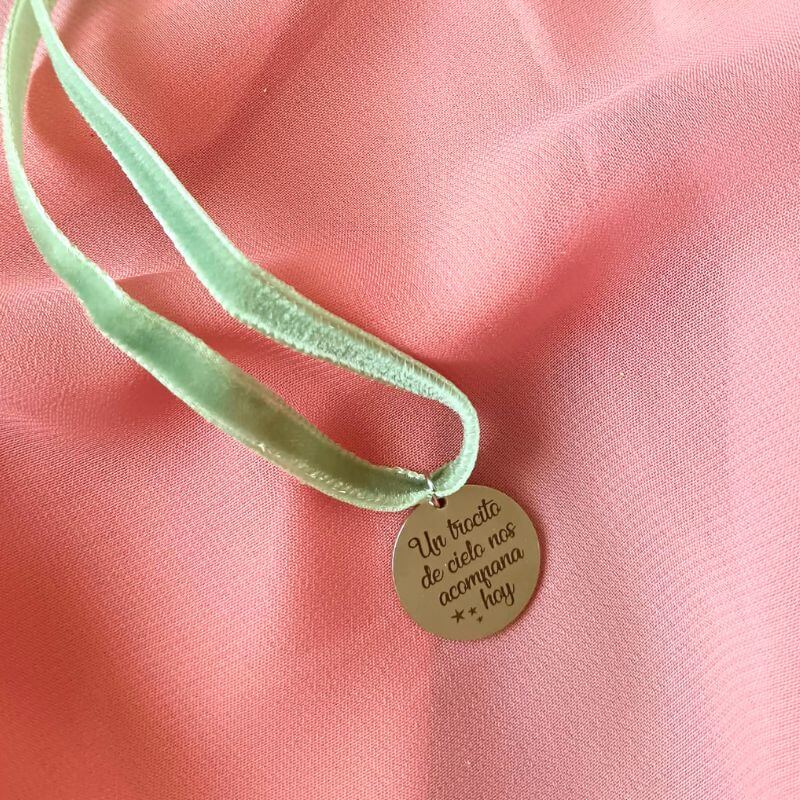 Medalla Personalizada para Ramo de Novia - Imagen 3