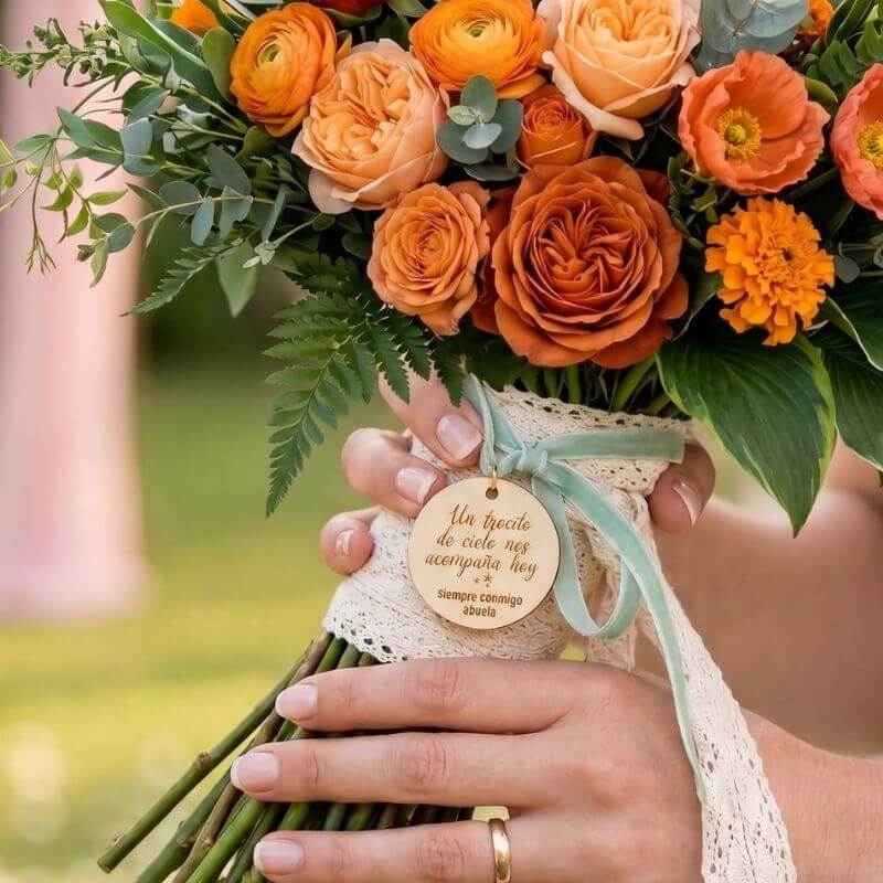 Medalla Personalizada para Ramo de Novia - Grabada en Madera