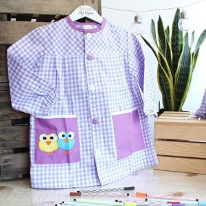 Bata Escolar Morada con Nombre Bordado – Colección Pájaros
