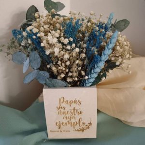 Caja de Madera con Flores Preservadas para Padres – Personalizada con Frase Grabada