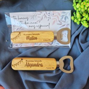 Abridor de Botellas de Madera Grabados - Modelo Comunión