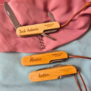 Navaja de Madera Grabada - Modelo Marcasitios