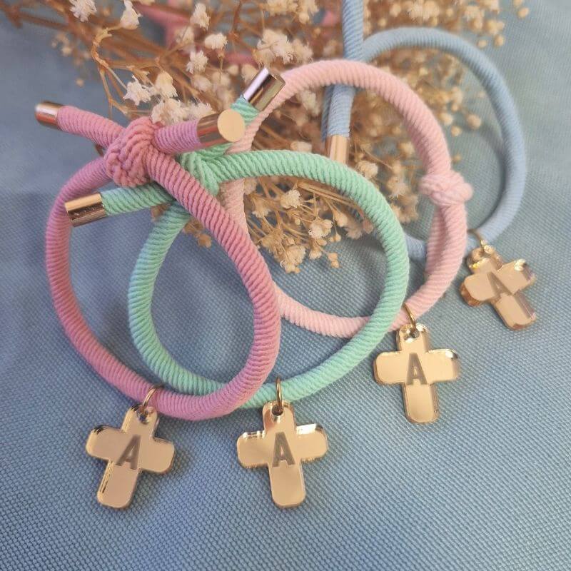 Pulsera personalizada con cruz