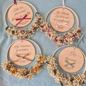 Porta alianzas de madera personalizado con paniculata